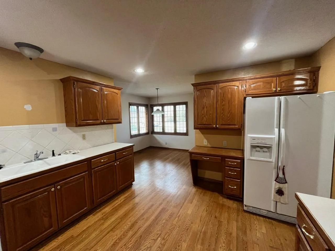 Wichita, Kansas 67206, United States, 4 Bedrooms Bedrooms, ,3 BathroomsBathrooms,Residential,Active,100476