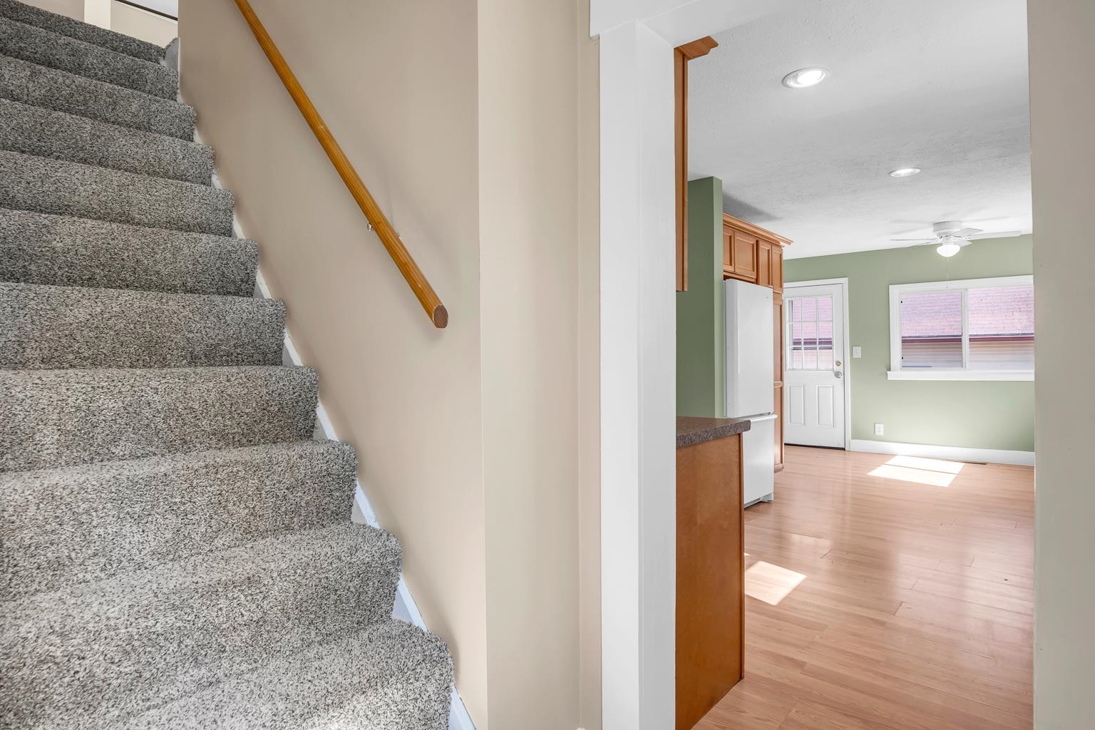 Newton, Kansas 67114, United States, 5 Bedrooms Bedrooms, ,2 BathroomsBathrooms,Residential,Pending,59740