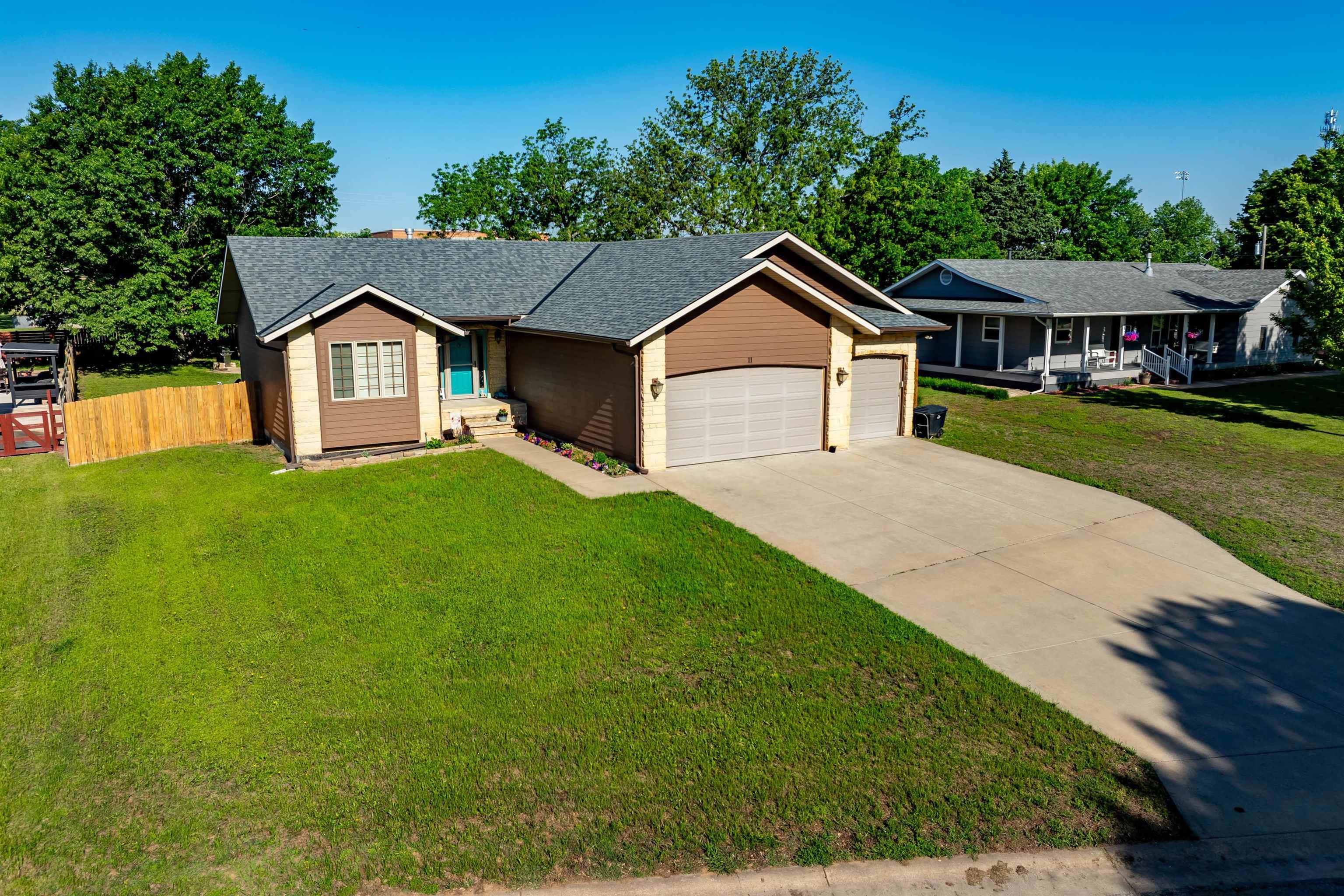 11 Honeysuckle Ct, Oxford, Kansas image 2
