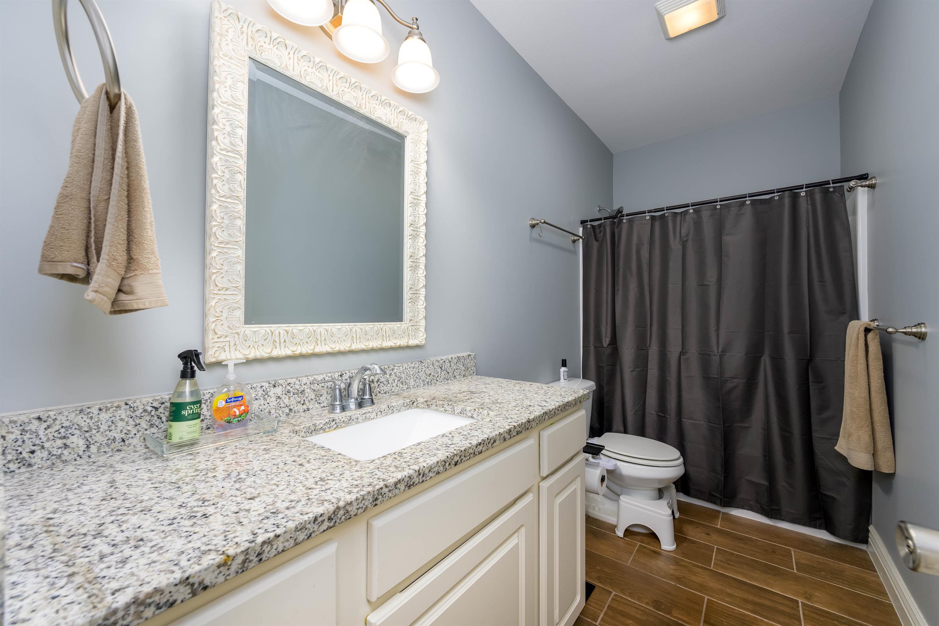 2010 S Cranbrook St, Wichita, Kansas image 15