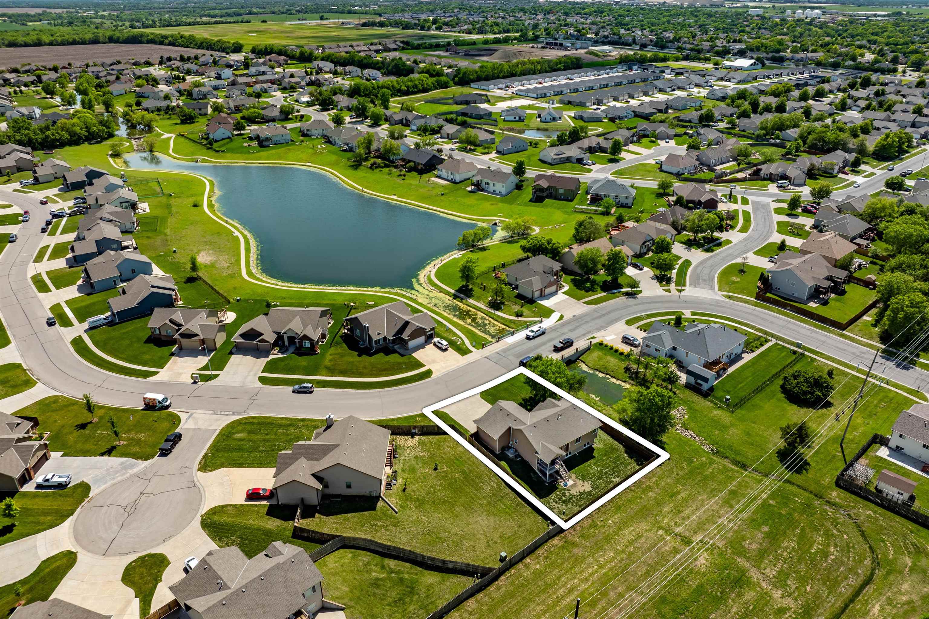 2010 S Cranbrook St, Wichita, Kansas image 2