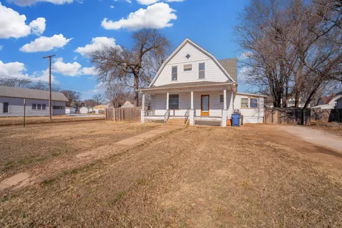 402 E B Ave, Kingman, KS MLS: 649968