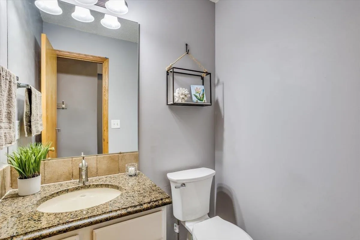 Derby, Kansas 67037, United States, 3 Bedrooms Bedrooms, ,3 BathroomsBathrooms,Residential,Pending,124166