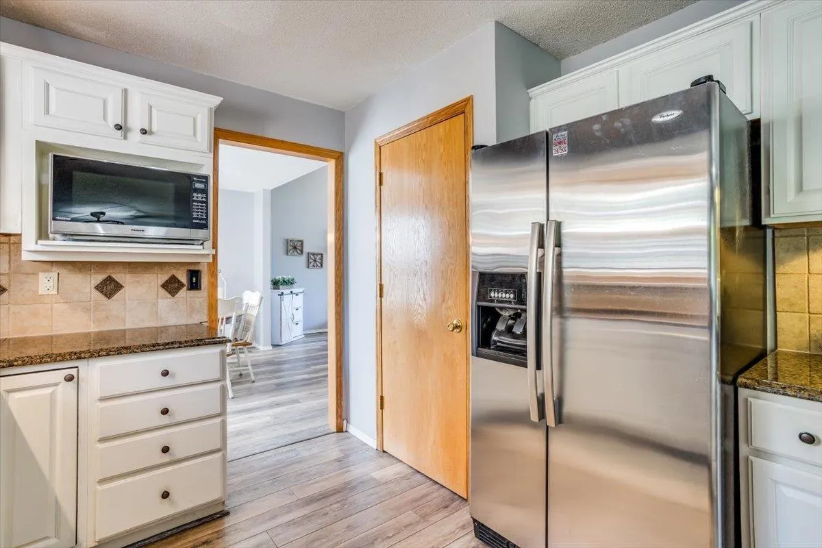 Derby, Kansas 67037, United States, 3 Bedrooms Bedrooms, ,3 BathroomsBathrooms,Residential,Pending,124166