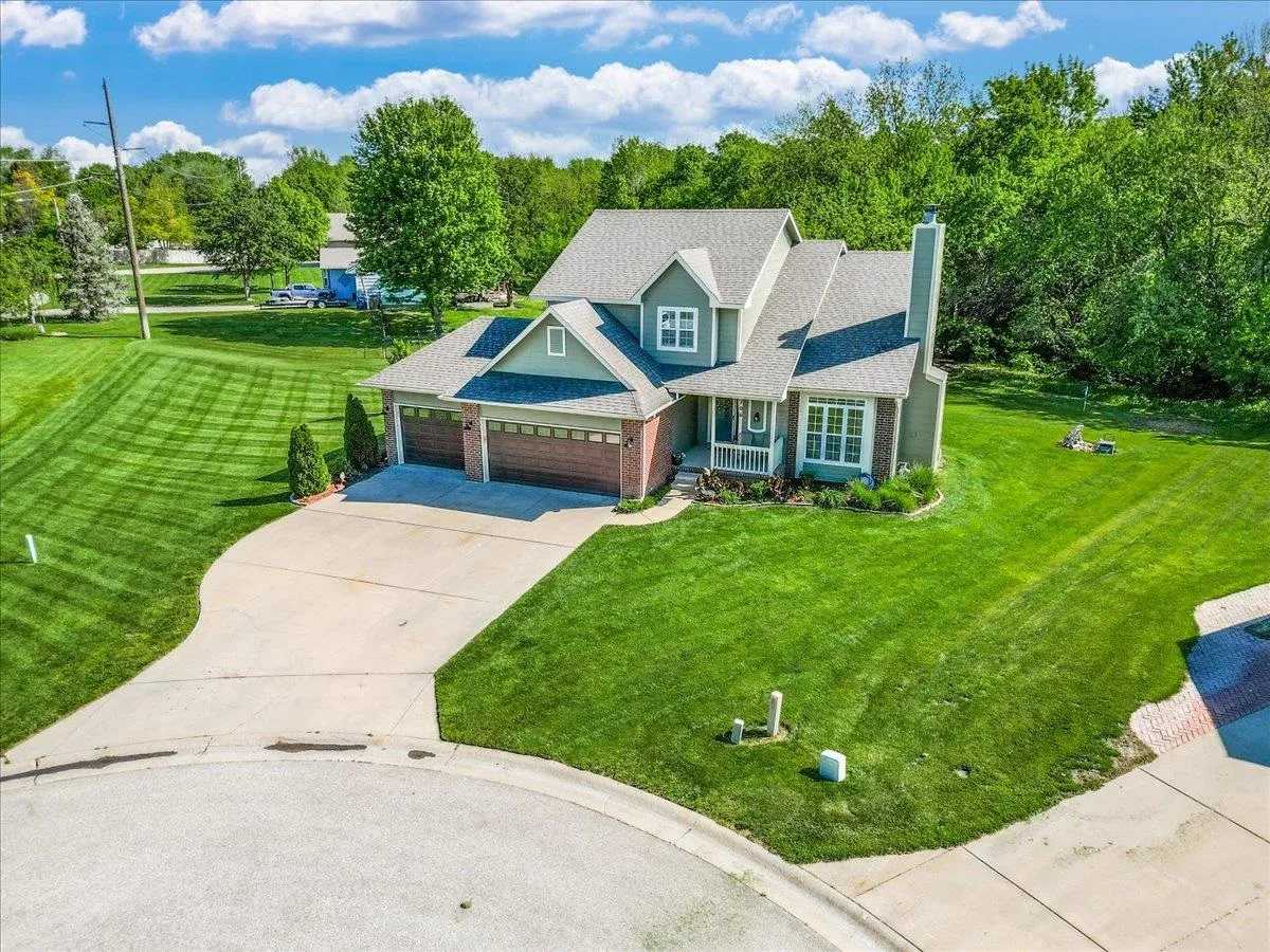 Derby, Kansas 67037, United States, 3 Bedrooms Bedrooms, ,3 BathroomsBathrooms,Residential,Pending,124166