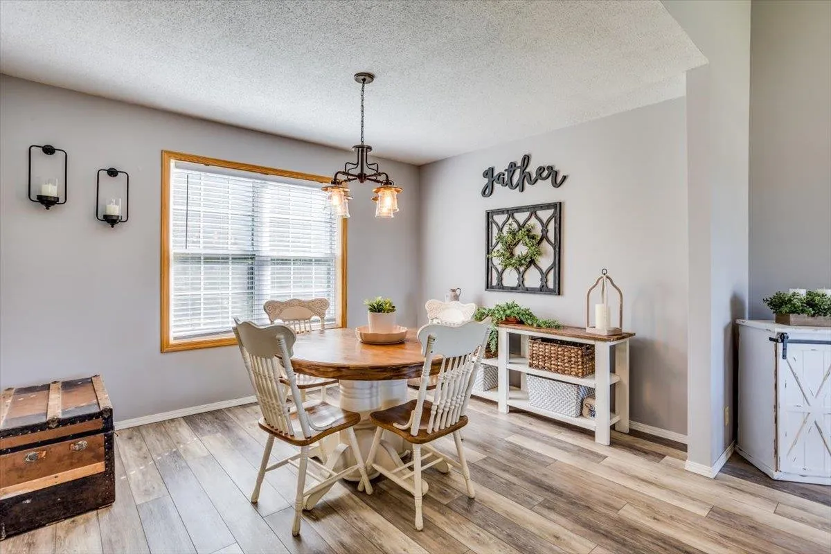 Derby, Kansas 67037, United States, 3 Bedrooms Bedrooms, ,3 BathroomsBathrooms,Residential,Pending,124166