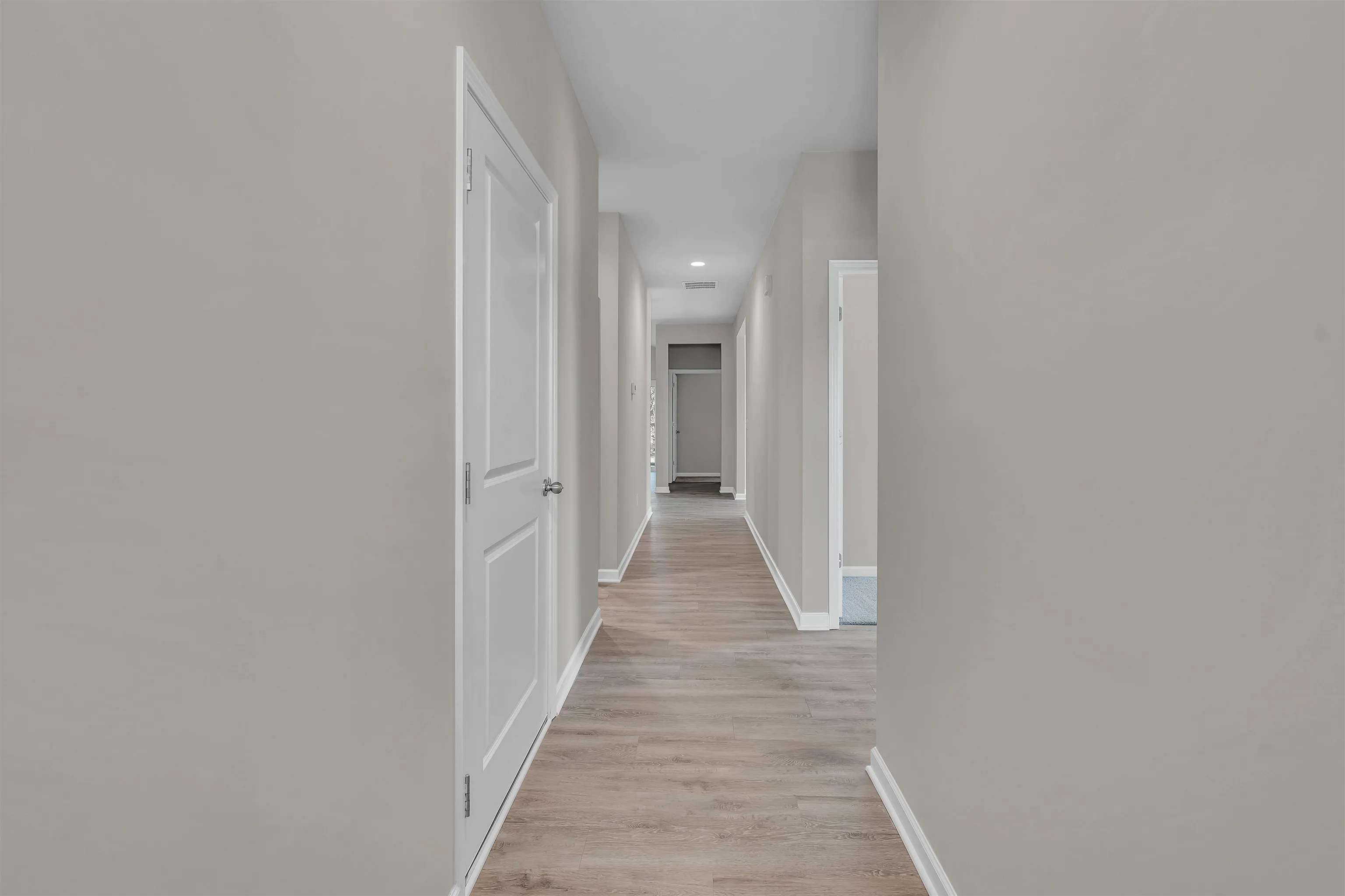 Valley Center, Kansas 67147, United States, 4 Bedrooms Bedrooms, ,2 BathroomsBathrooms,Residential,Active,47168