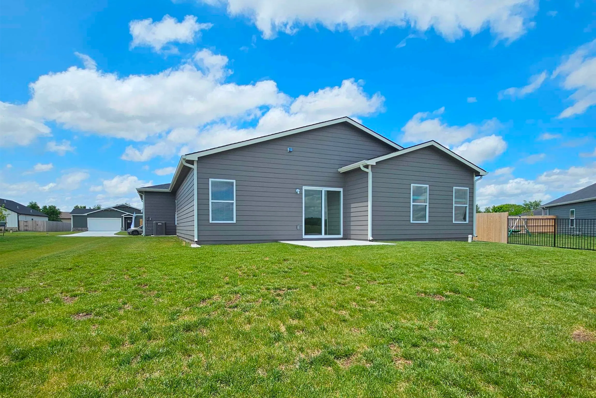 Valley Center, Kansas 67147, United States, 4 Bedrooms Bedrooms, ,2 BathroomsBathrooms,Residential,Active,47168