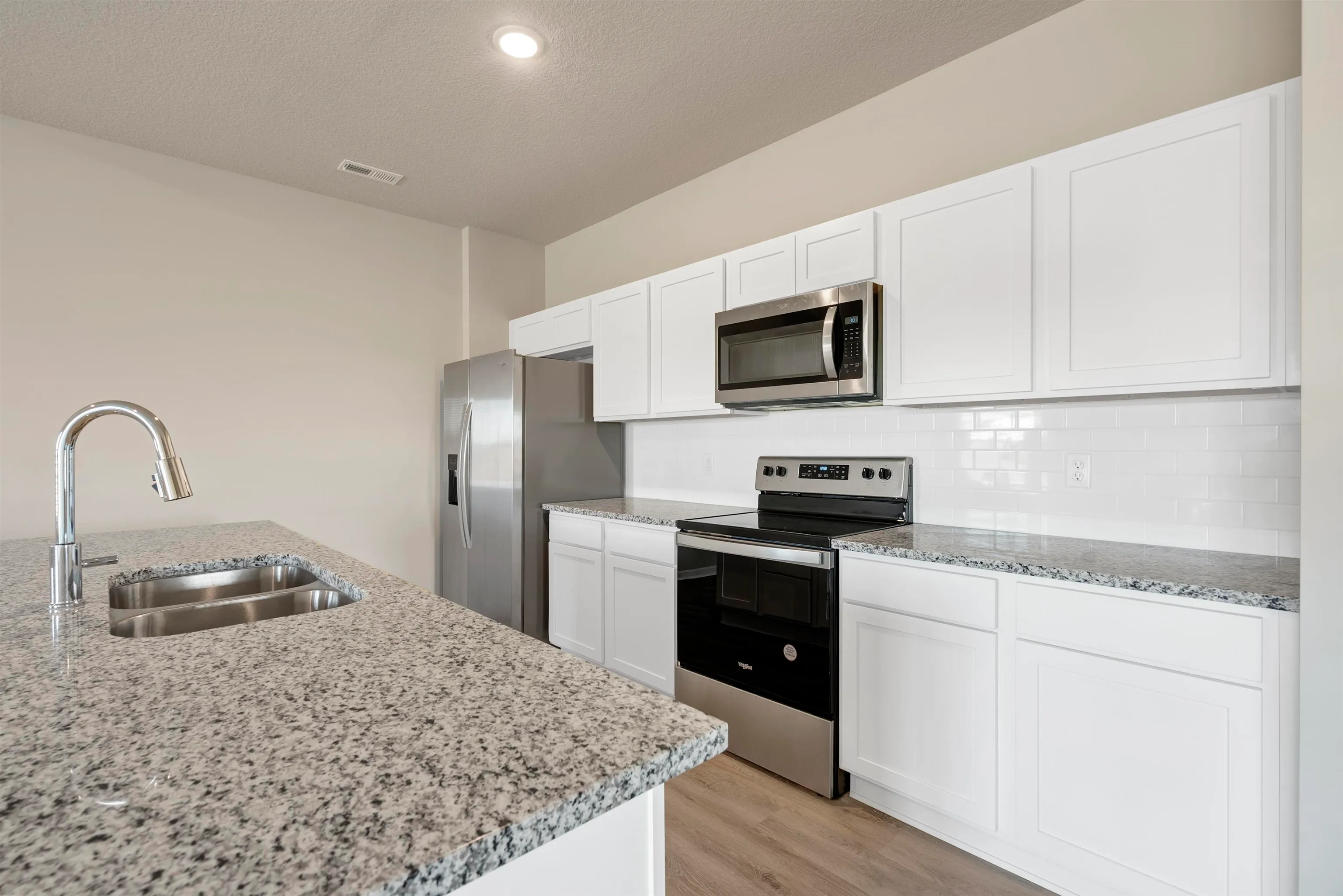 Valley Center, Kansas 67147, United States, 4 Bedrooms Bedrooms, ,2 BathroomsBathrooms,Residential,Active,47168