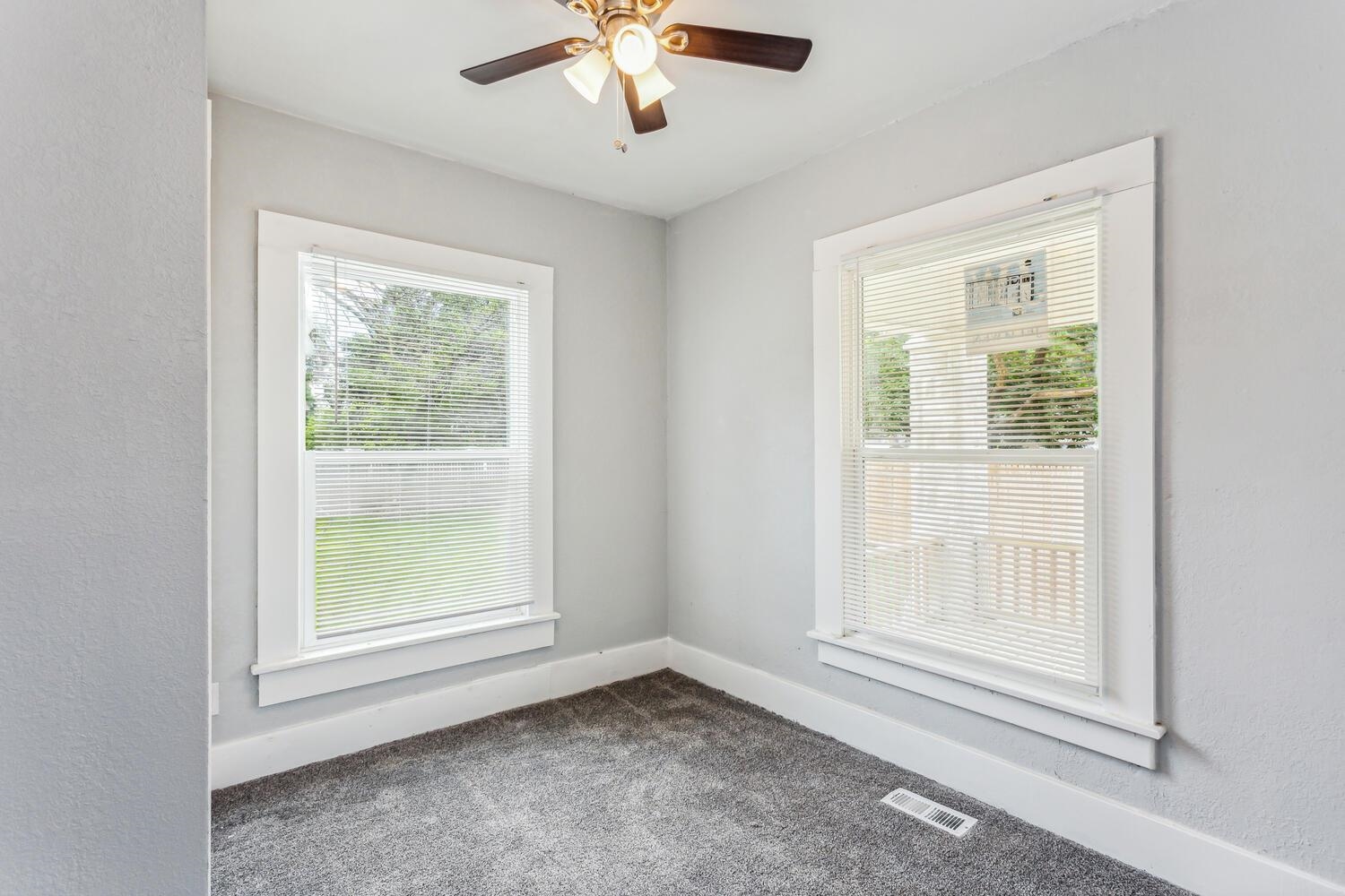 Wichita, Kansas 67213, United States, 4 Bedrooms Bedrooms, ,2 BathroomsBathrooms,Residential,Pending,52629