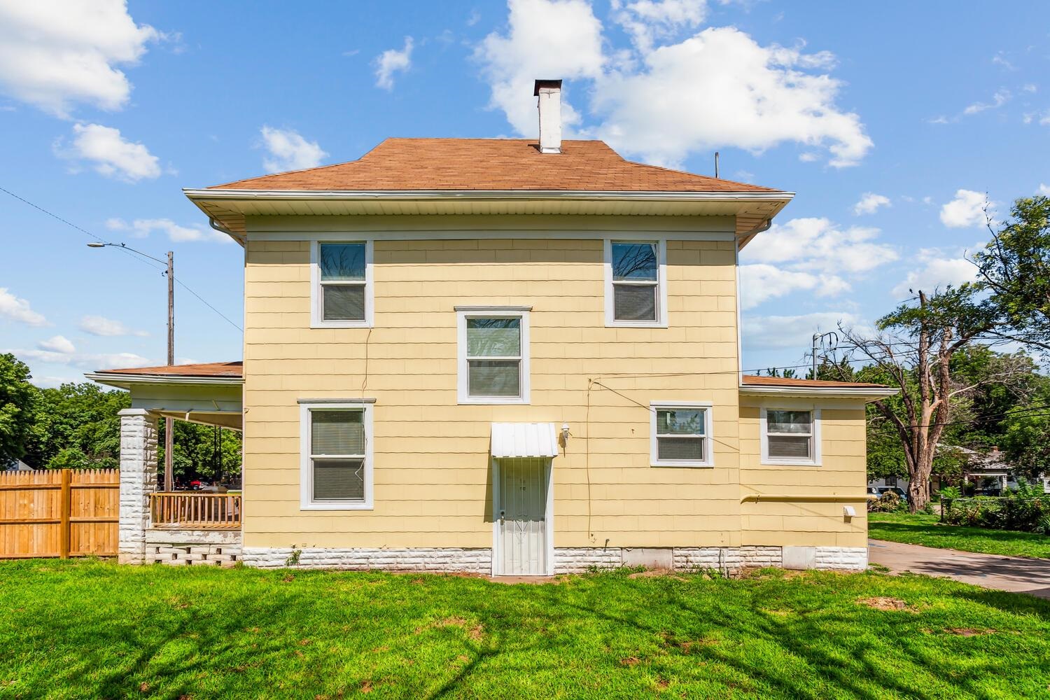 Wichita, Kansas 67213, United States, 4 Bedrooms Bedrooms, ,2 BathroomsBathrooms,Residential,Pending,52629