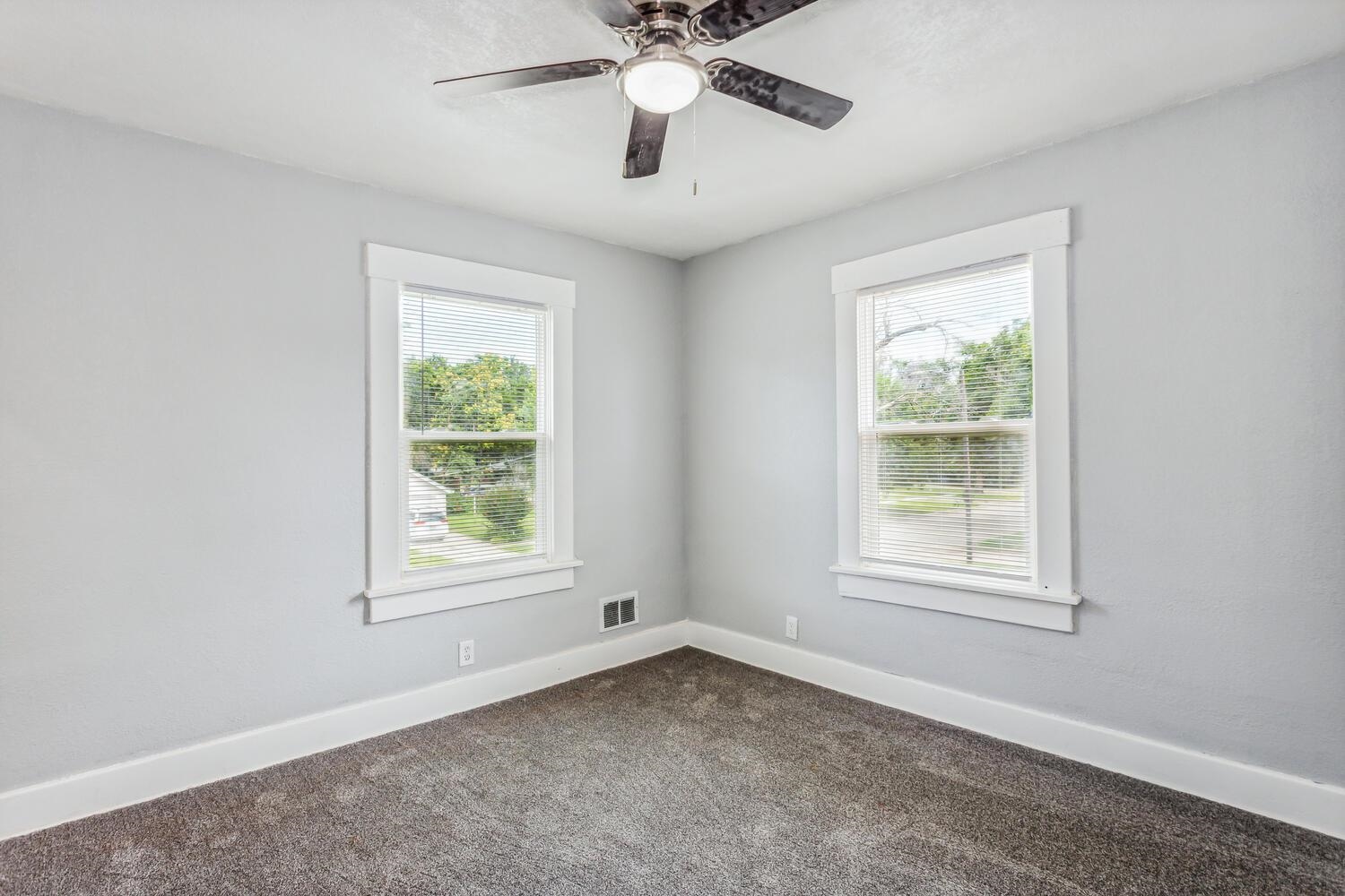 Wichita, Kansas 67213, United States, 4 Bedrooms Bedrooms, ,2 BathroomsBathrooms,Residential,Pending,52629