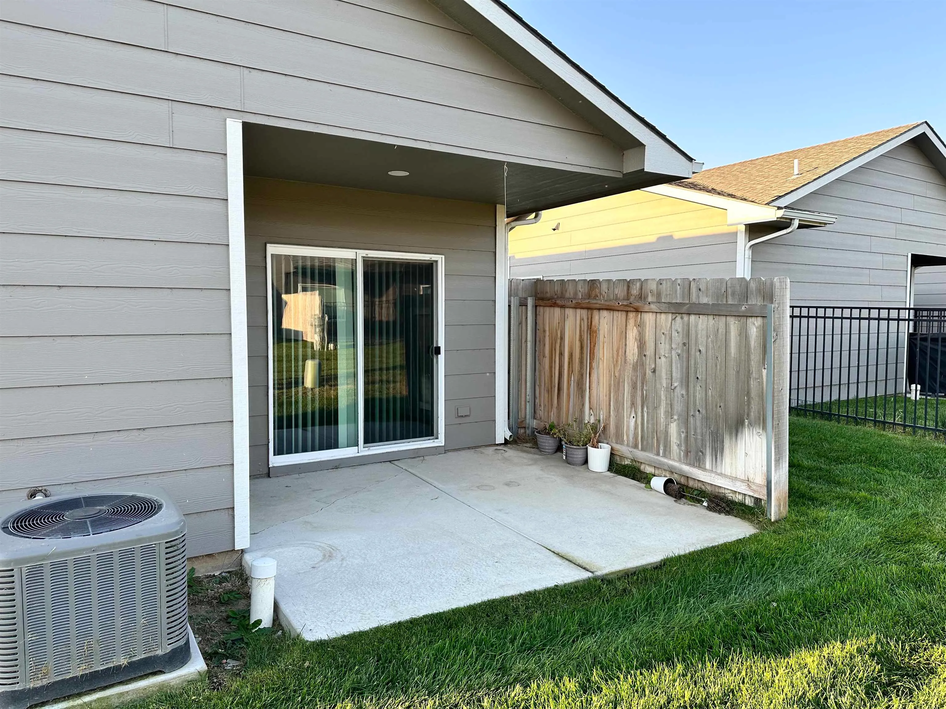 Wichita, Kansas 67204, United States, 3 Bedrooms Bedrooms, ,2 BathroomsBathrooms,Residential,Active,37925