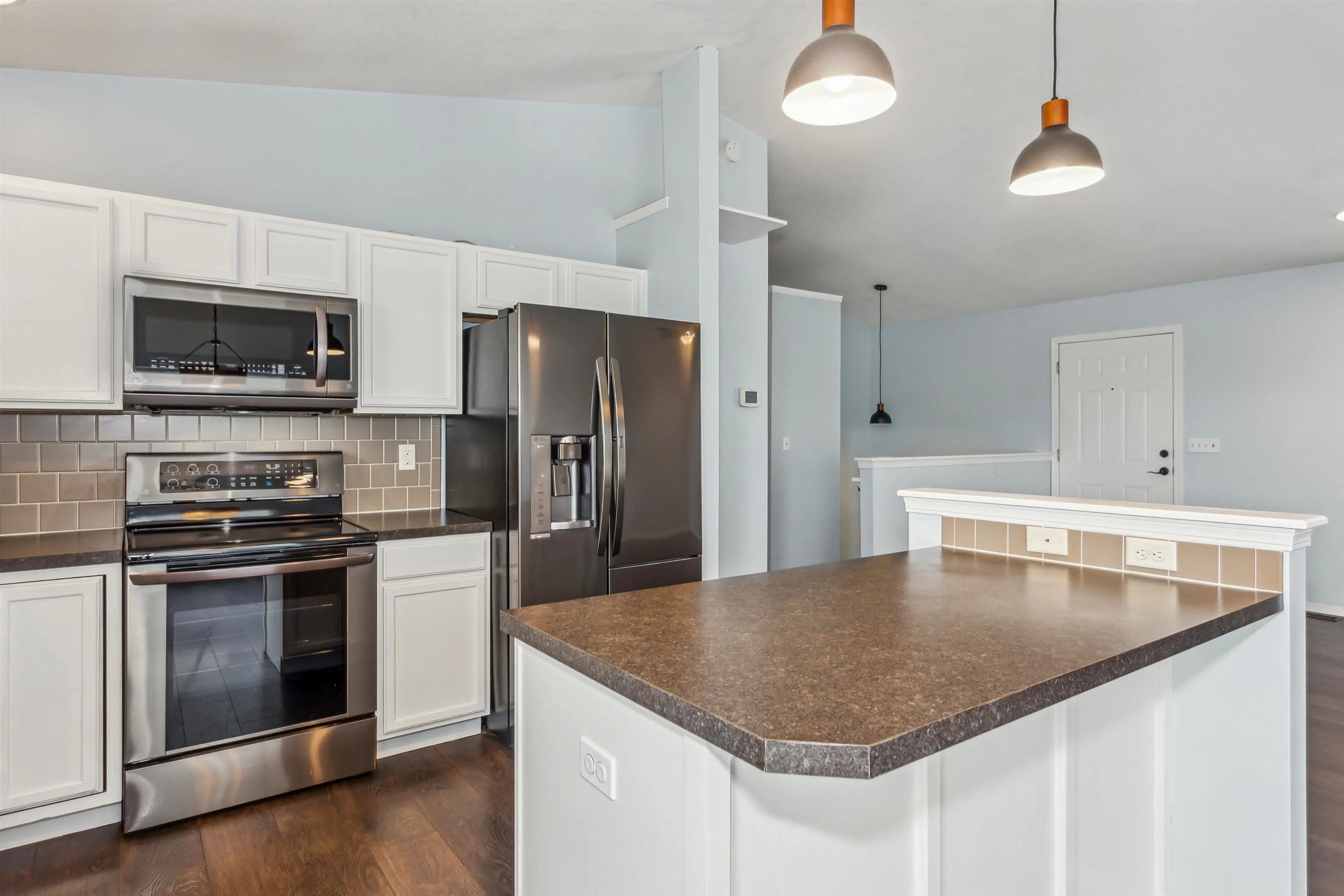 Wichita, Kansas 67207, United States, 3 Bedrooms Bedrooms, ,3 BathroomsBathrooms,Residential,Pending,13378