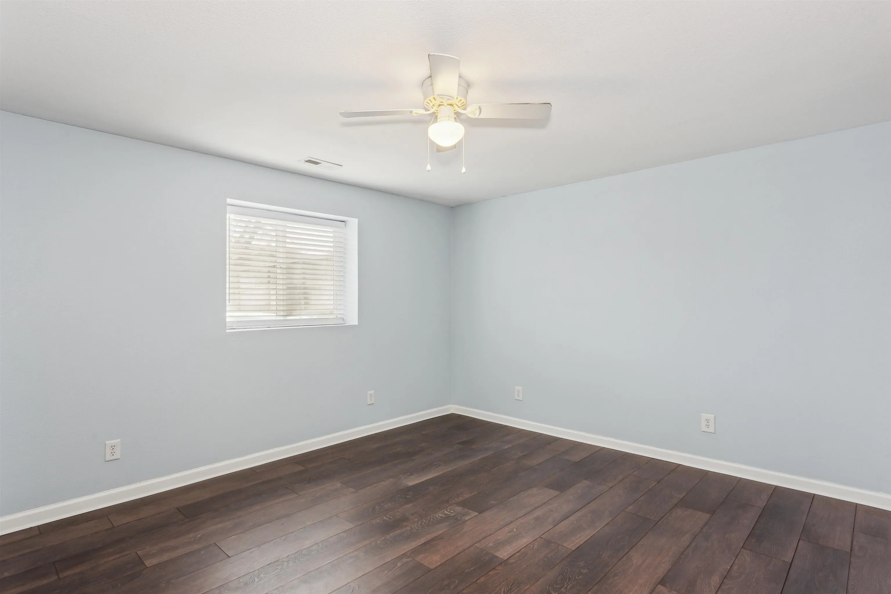 Wichita, Kansas 67207, United States, 3 Bedrooms Bedrooms, ,3 BathroomsBathrooms,Residential,Pending,13378