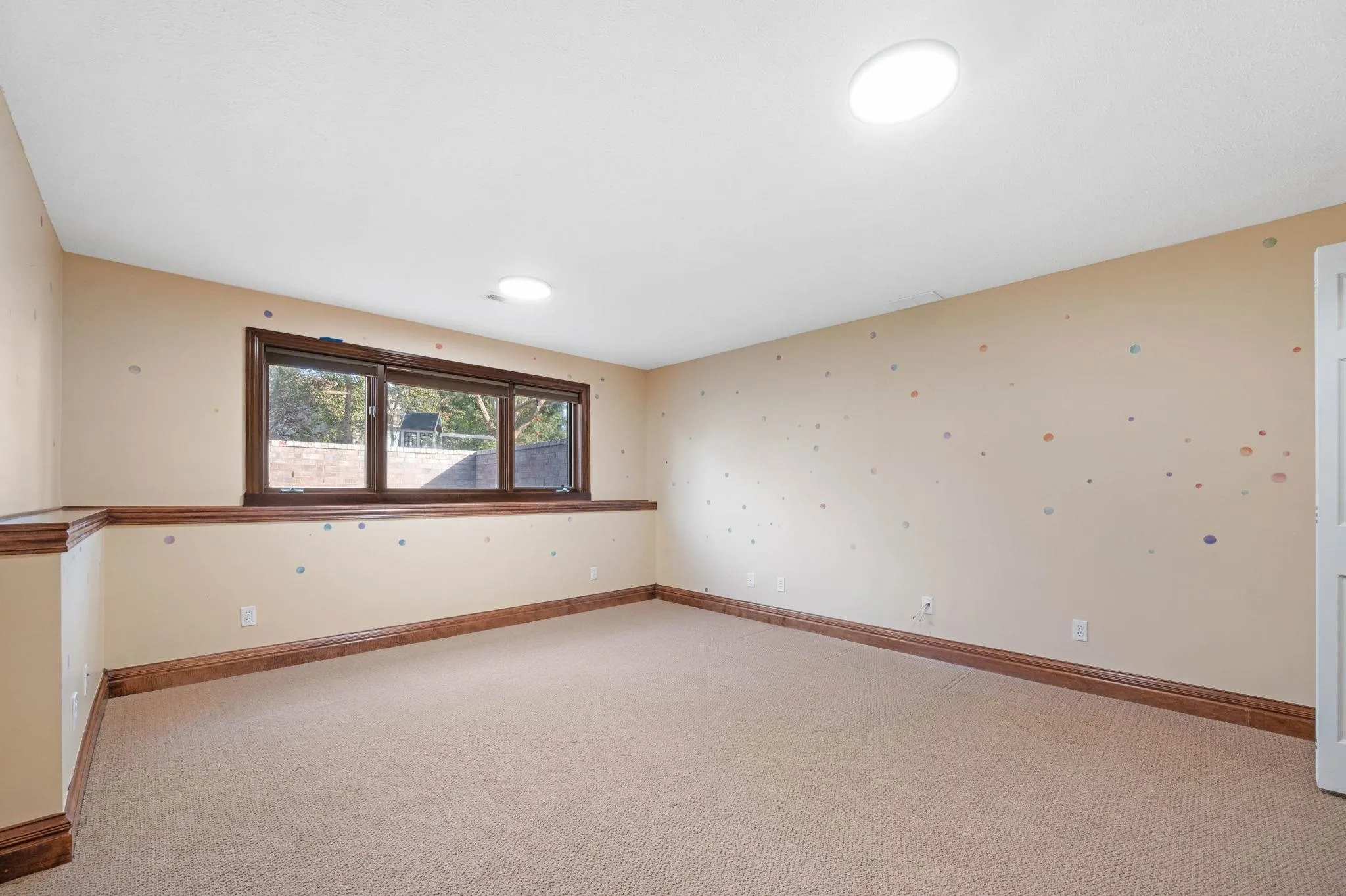 Wichita, Kansas 67230, United States, 6 Bedrooms Bedrooms, ,4 BathroomsBathrooms,Residential,Active,242791