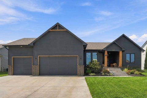 Photo of 2815 N Eagle, Wichita, KS 67226 (MLS # 680470)