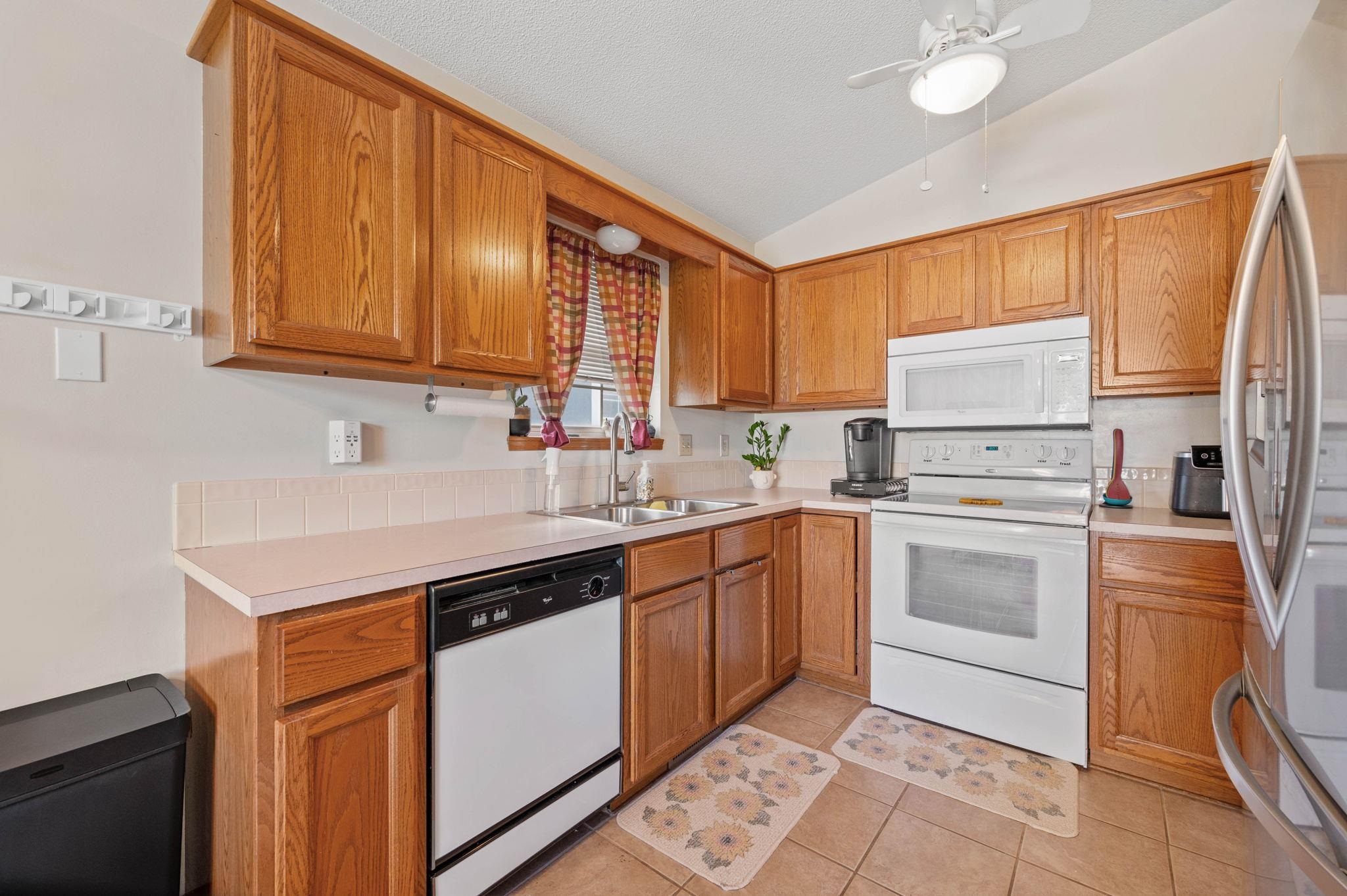 3610 N Governeour Cir, Wichita, Virginia image 6