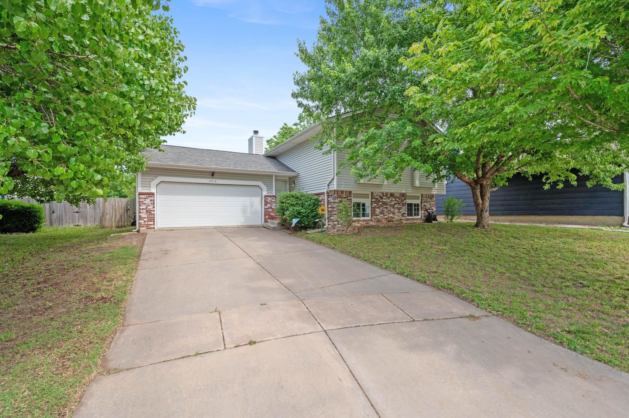 3610 N Governeour Cir, Wichita, Virginia image 2