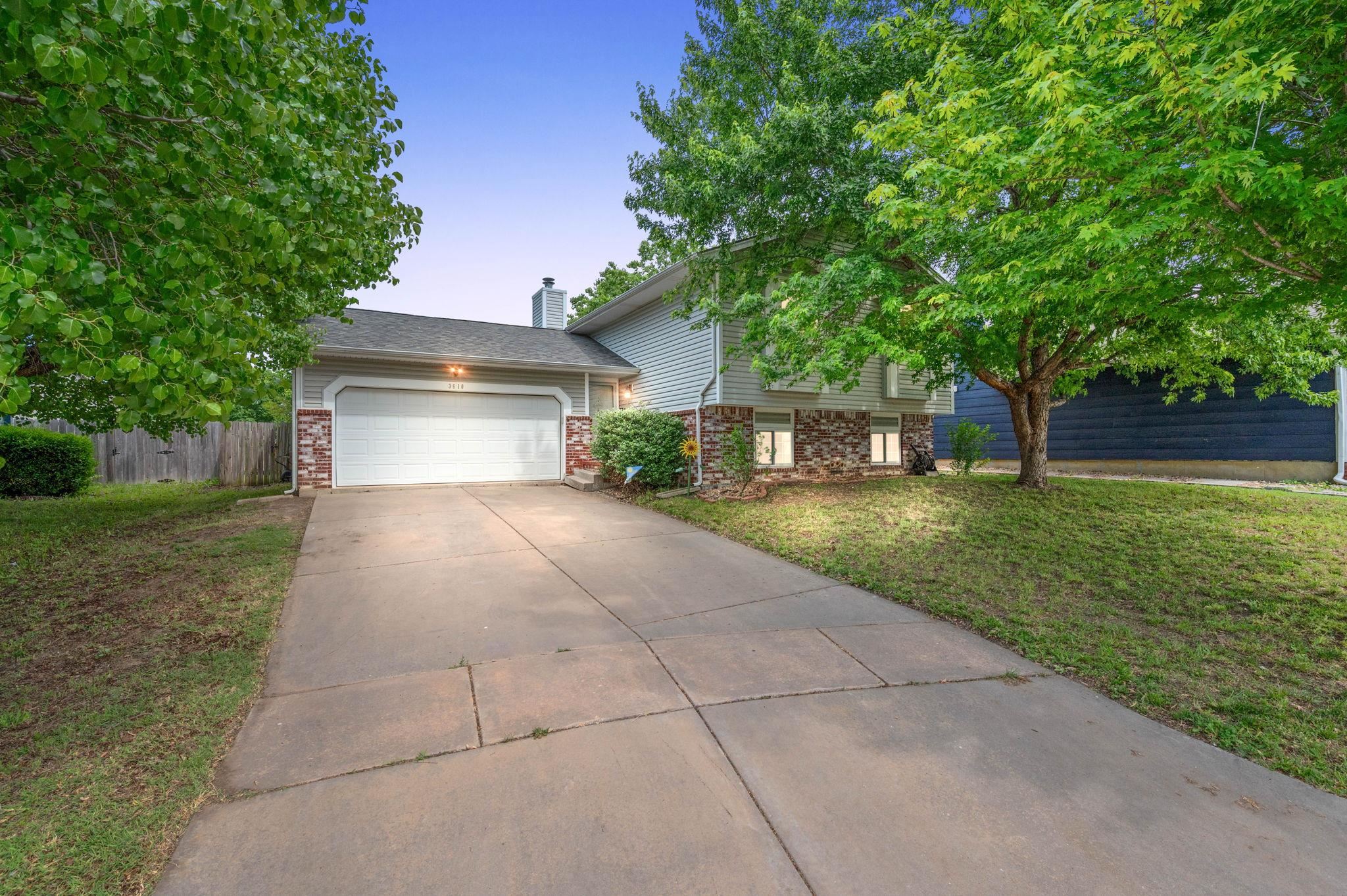 3610 N Governeour Cir, Wichita, Virginia image 3