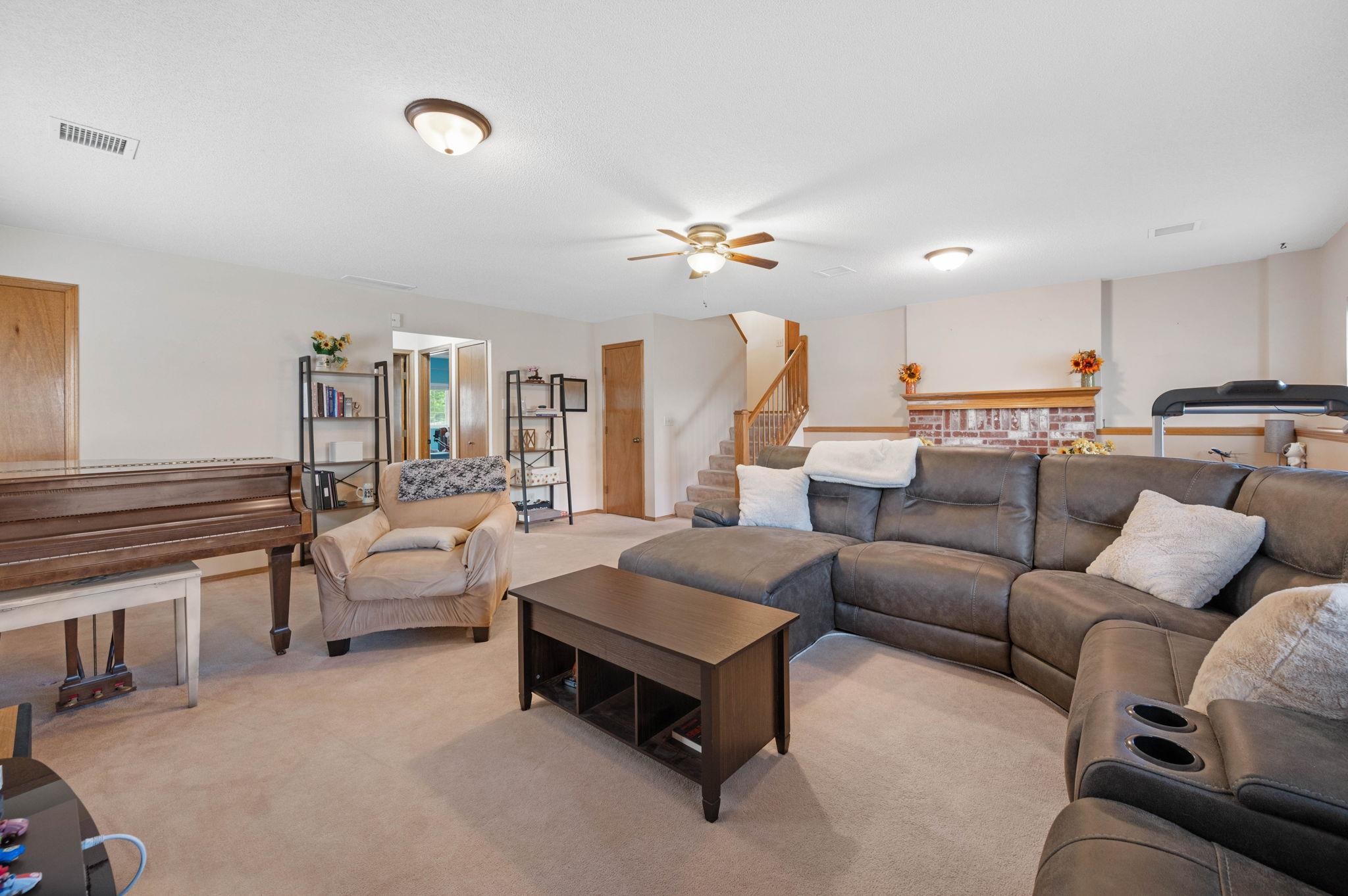 3610 N Governeour Cir, Wichita, Virginia image 23