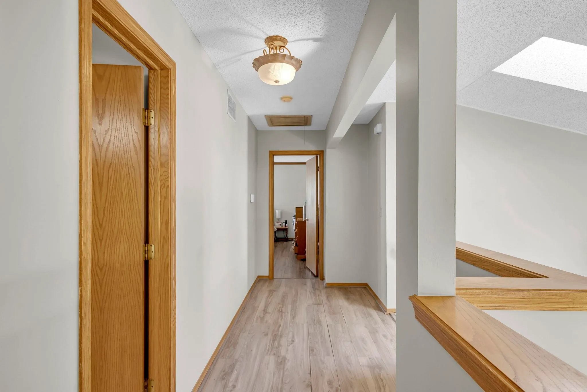 Wichita, Kansas 67209, United States, 3 Bedrooms Bedrooms, ,3 BathroomsBathrooms,Residential,Pending,78556