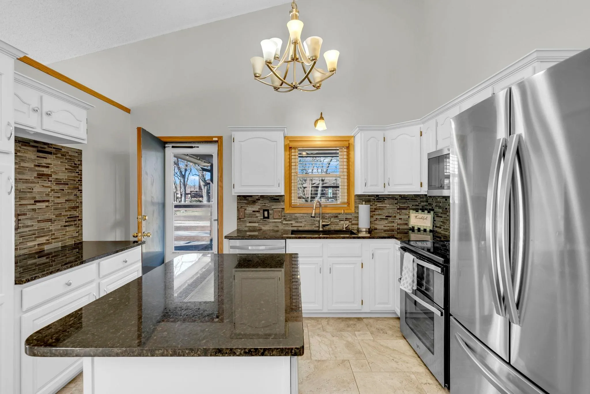 Wichita, Kansas 67209, United States, 3 Bedrooms Bedrooms, ,3 BathroomsBathrooms,Residential,Pending,78556