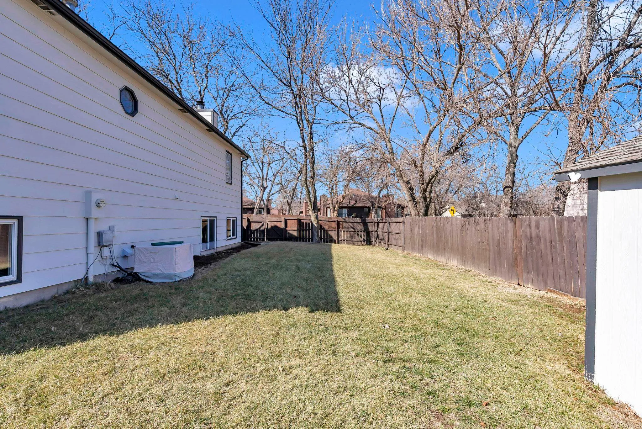 Wichita, Kansas 67209, United States, 3 Bedrooms Bedrooms, ,3 BathroomsBathrooms,Residential,Pending,78556