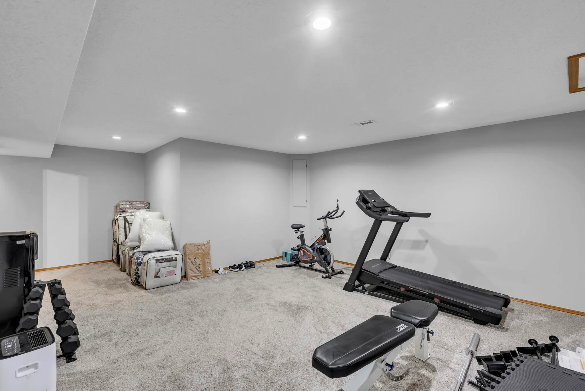 Wichita, Kansas 67209, United States, 3 Bedrooms Bedrooms, ,3 BathroomsBathrooms,Residential,Pending,78556