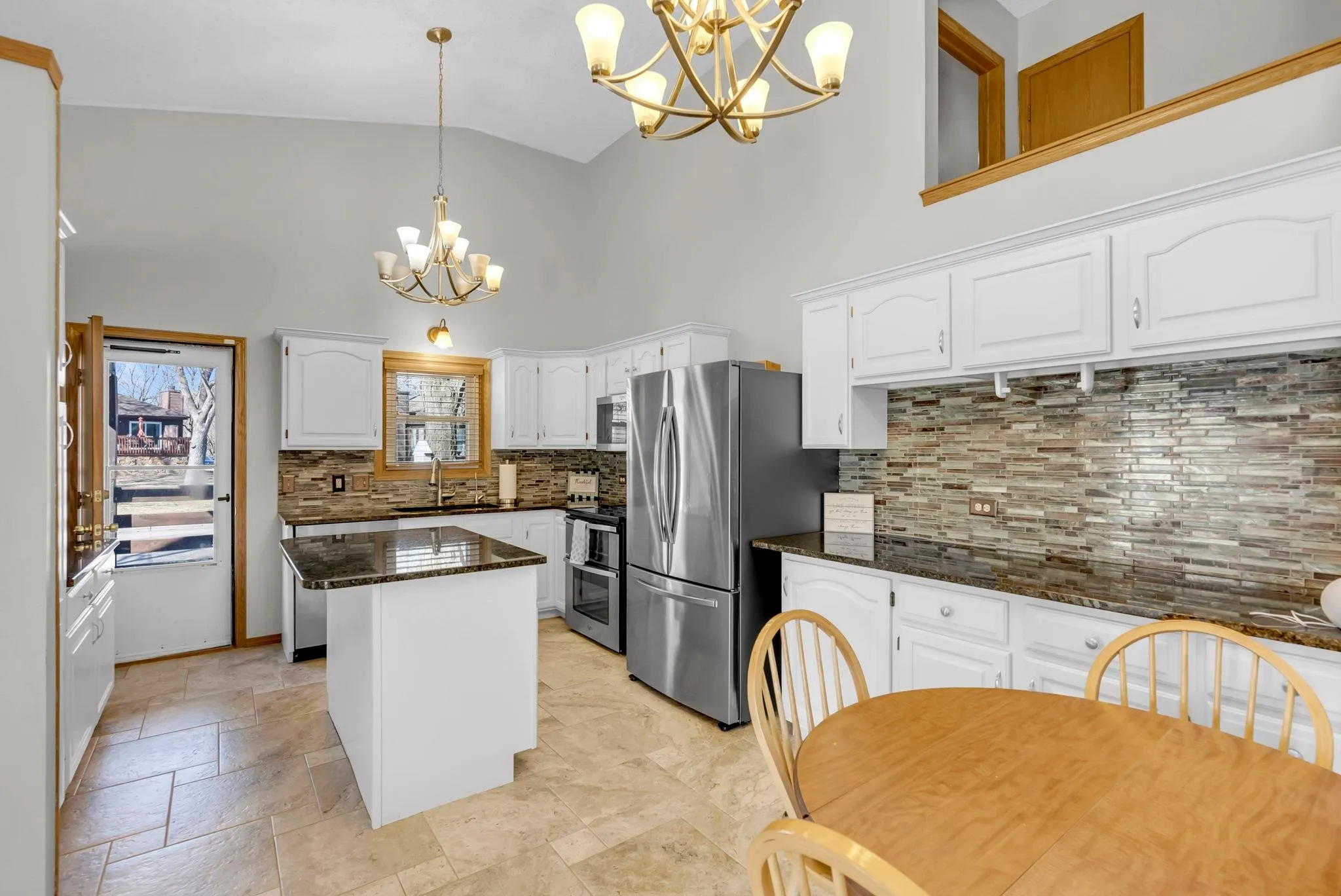 Wichita, Kansas 67209, United States, 3 Bedrooms Bedrooms, ,3 BathroomsBathrooms,Residential,Pending,78556