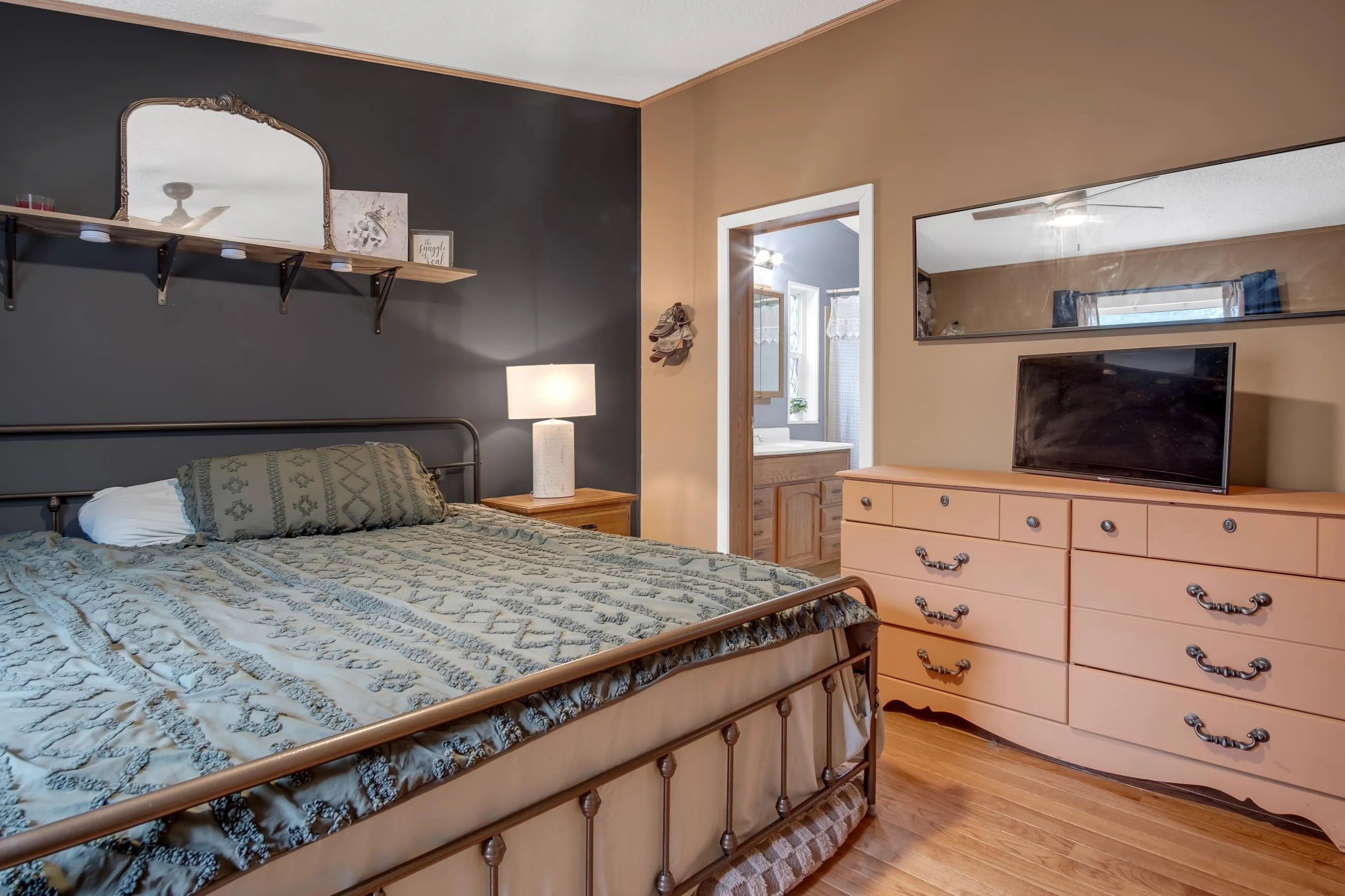 Burrton, Kansas 67020, United States, 3 Bedrooms Bedrooms, ,2 BathroomsBathrooms,Residential,Active,115206