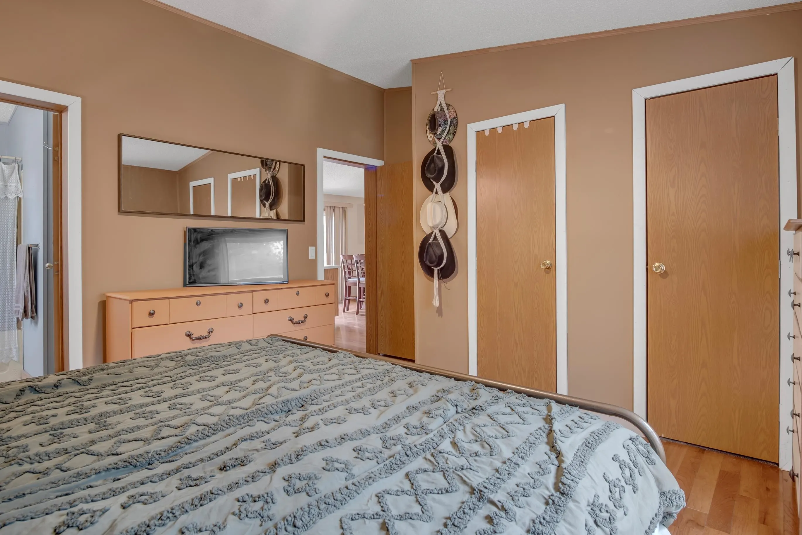 Burrton, Kansas 67020, United States, 3 Bedrooms Bedrooms, ,2 BathroomsBathrooms,Residential,Active,115206