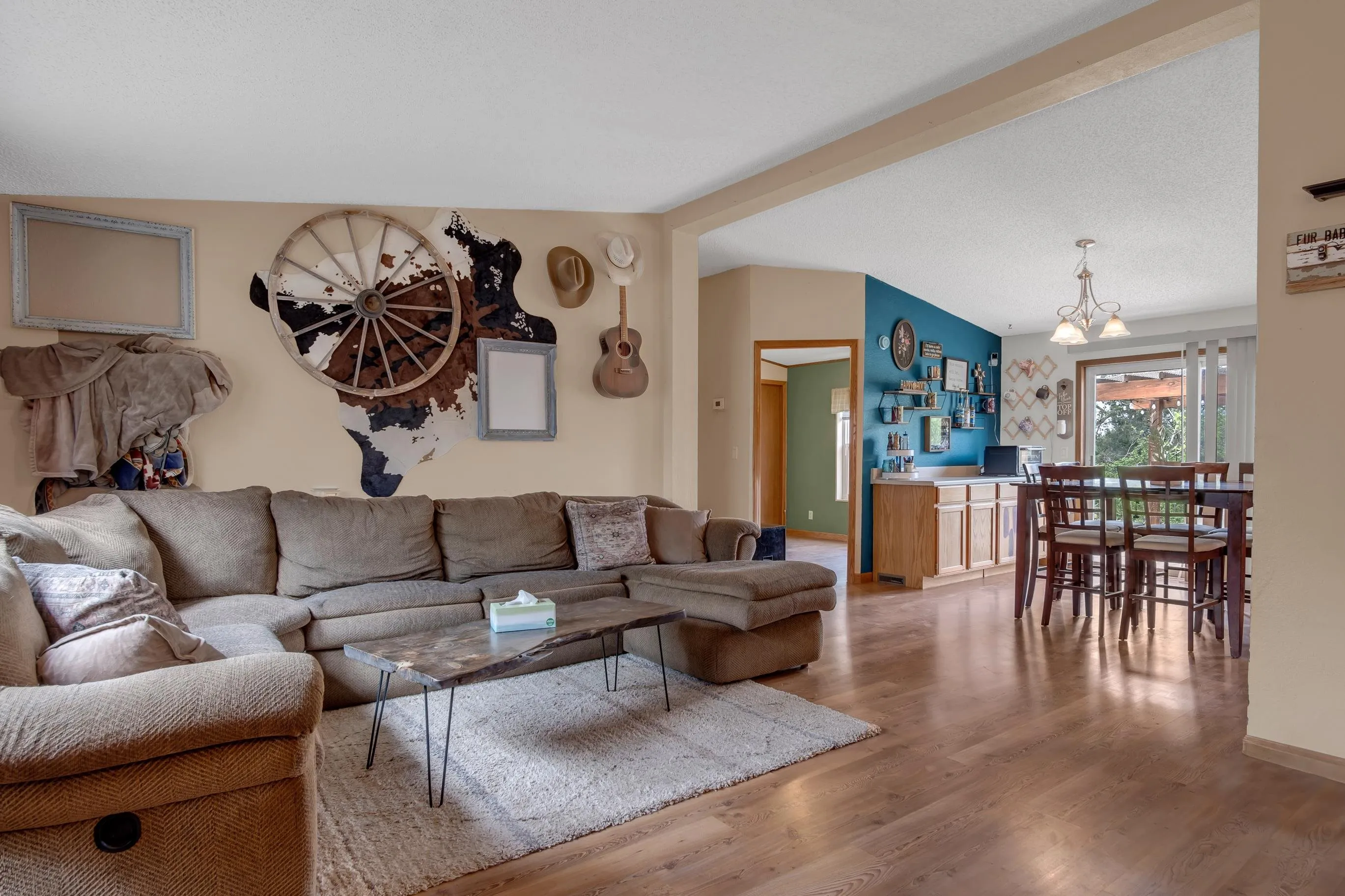 Burrton, Kansas 67020, United States, 3 Bedrooms Bedrooms, ,2 BathroomsBathrooms,Residential,Active,115206