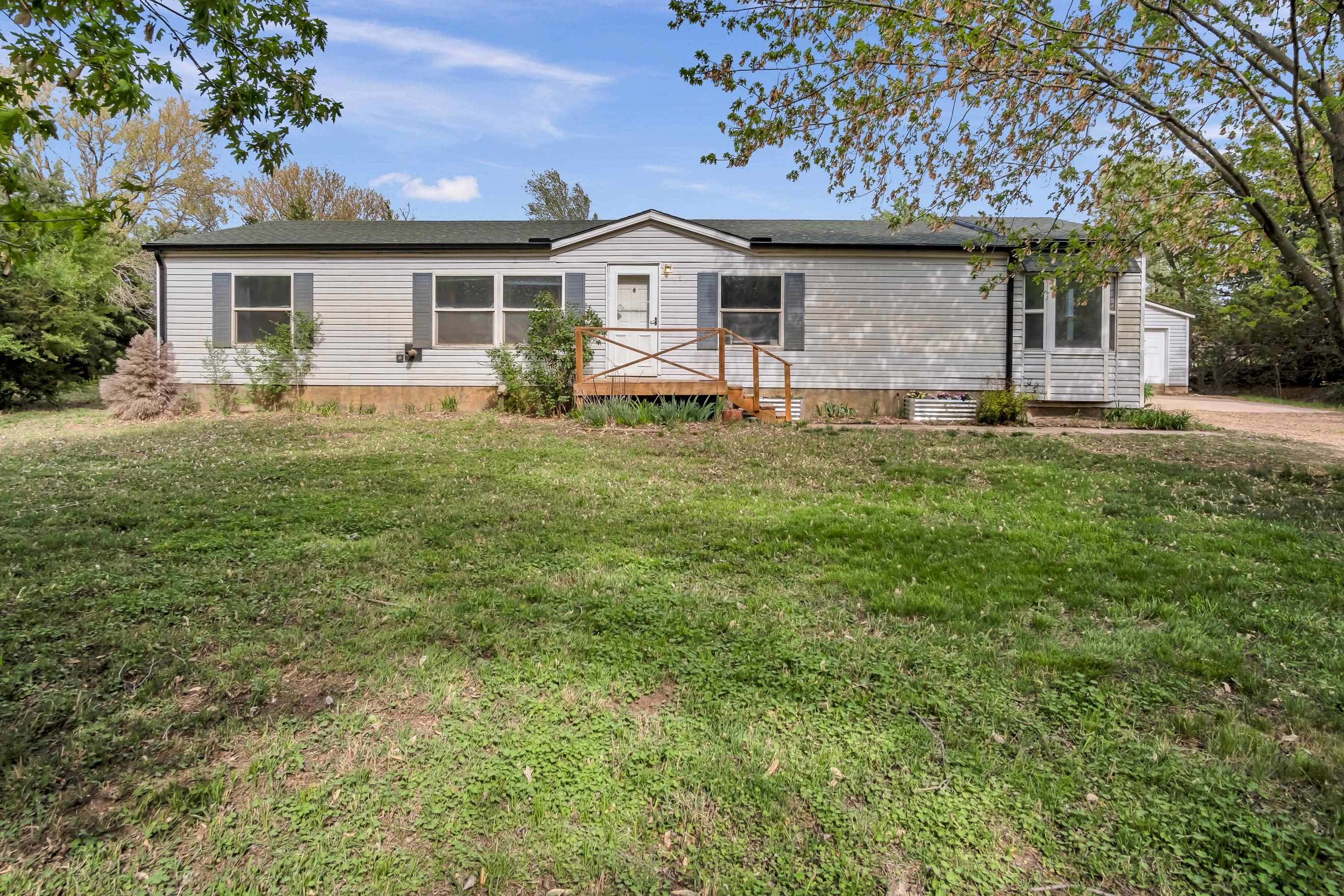 1506 N River Park Rd, Burrton, Virginia image 1