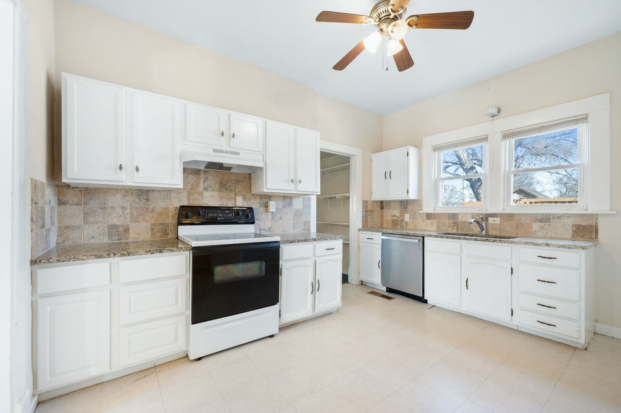 609 N Garfield Ave, Sedgwick, Kansas image 12