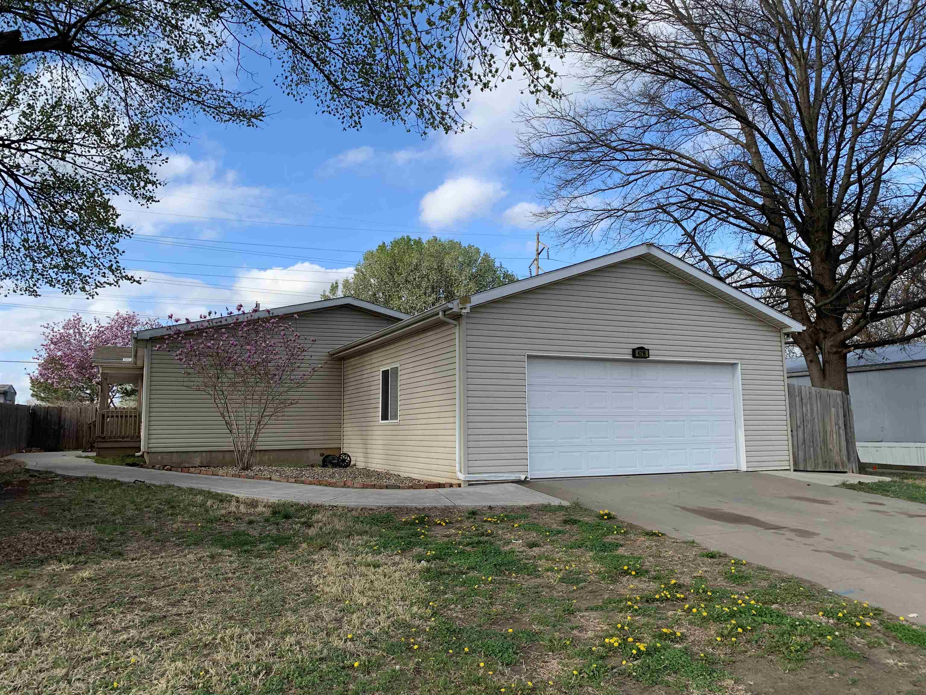 4216 E Jonquil Cir, Wichita, Kansas image 1