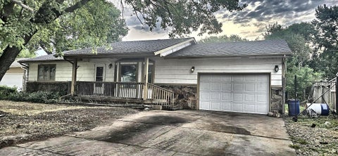 Homes For Sale - 2820 S Custer Ave<br/> Wichita, KS 67217