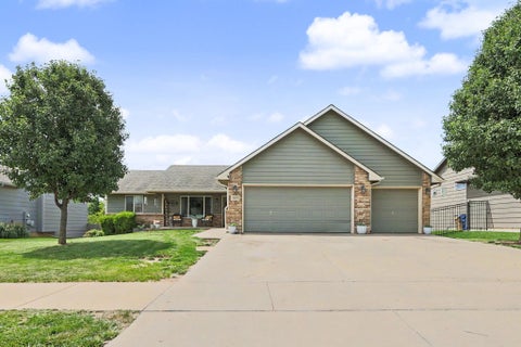 Homes For Sale - 1419 E Alise St<br/> Derby, KS 67037