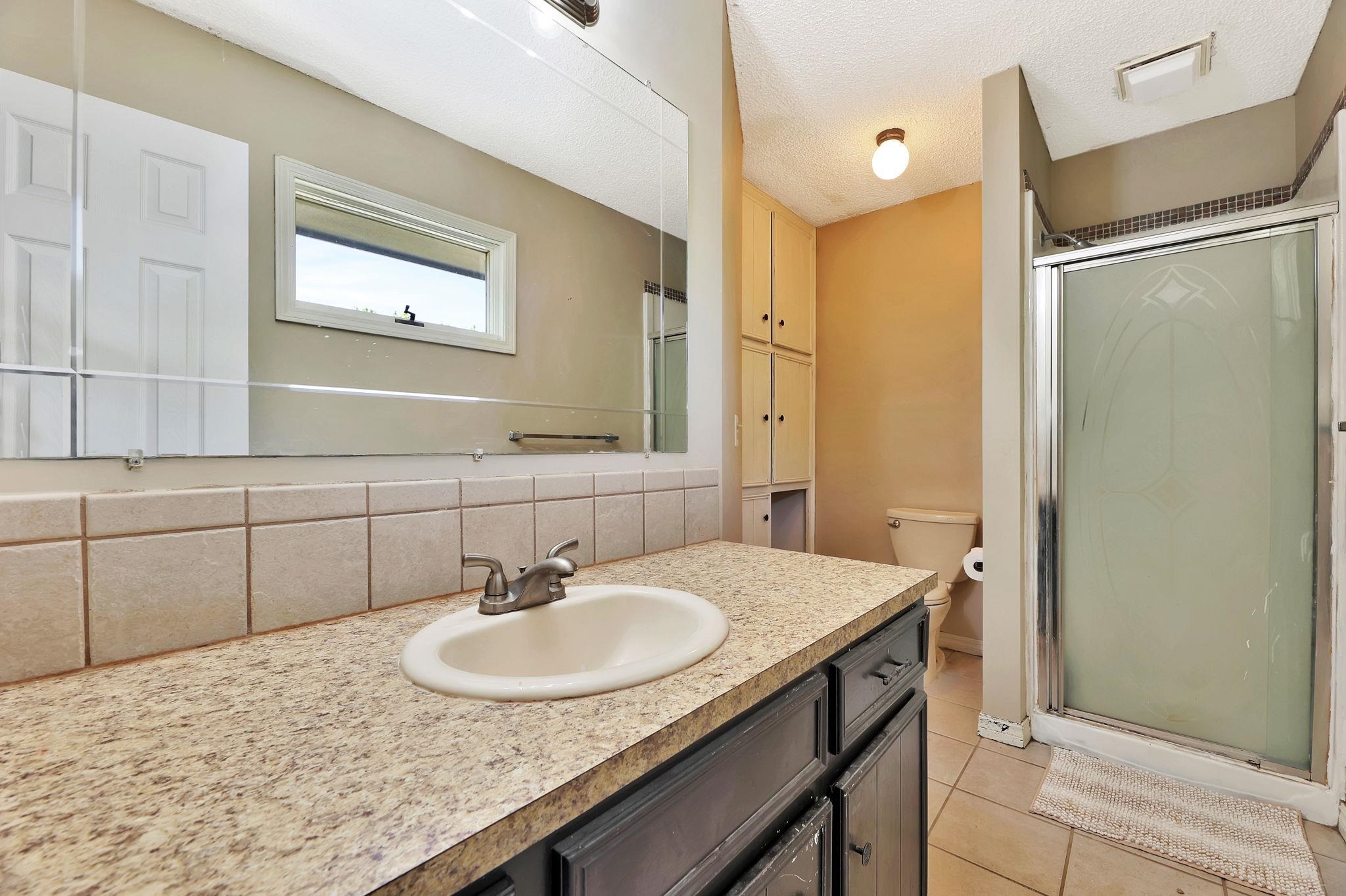 1216 N Armstrong Ct, Derby, Virginia image 17