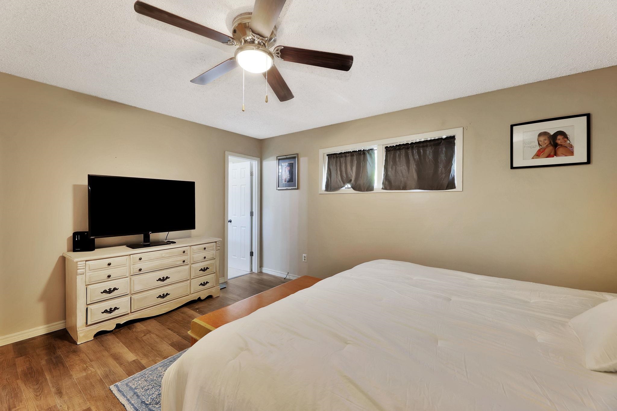 1216 N Armstrong Ct, Derby, Virginia image 16
