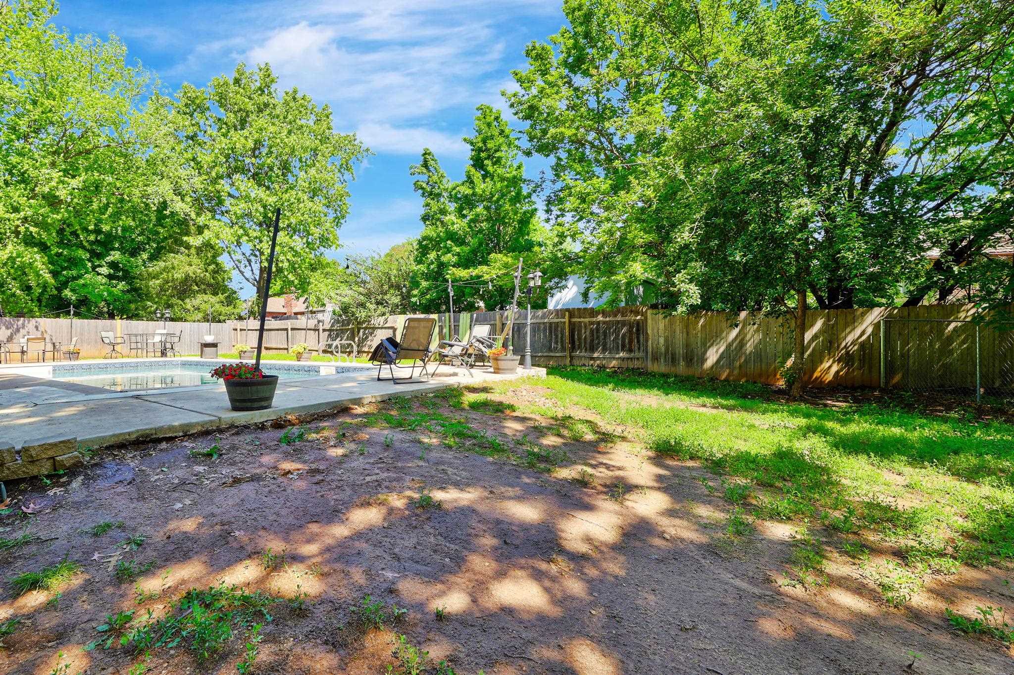 1216 N Armstrong Ct, Derby, Virginia image 32