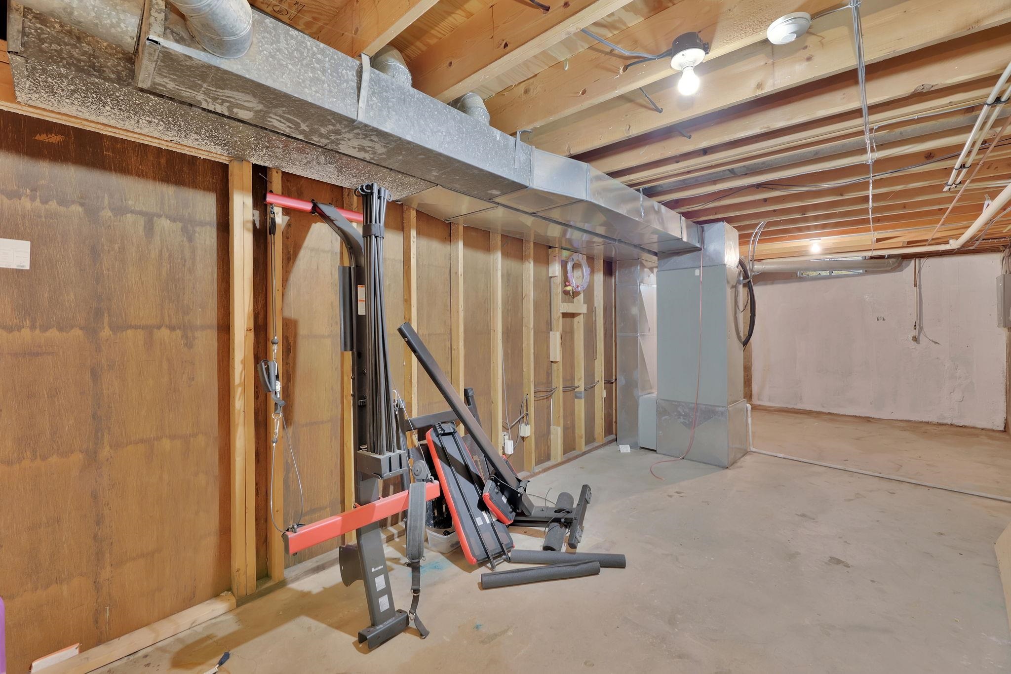 1216 N Armstrong Ct, Derby, Virginia image 28