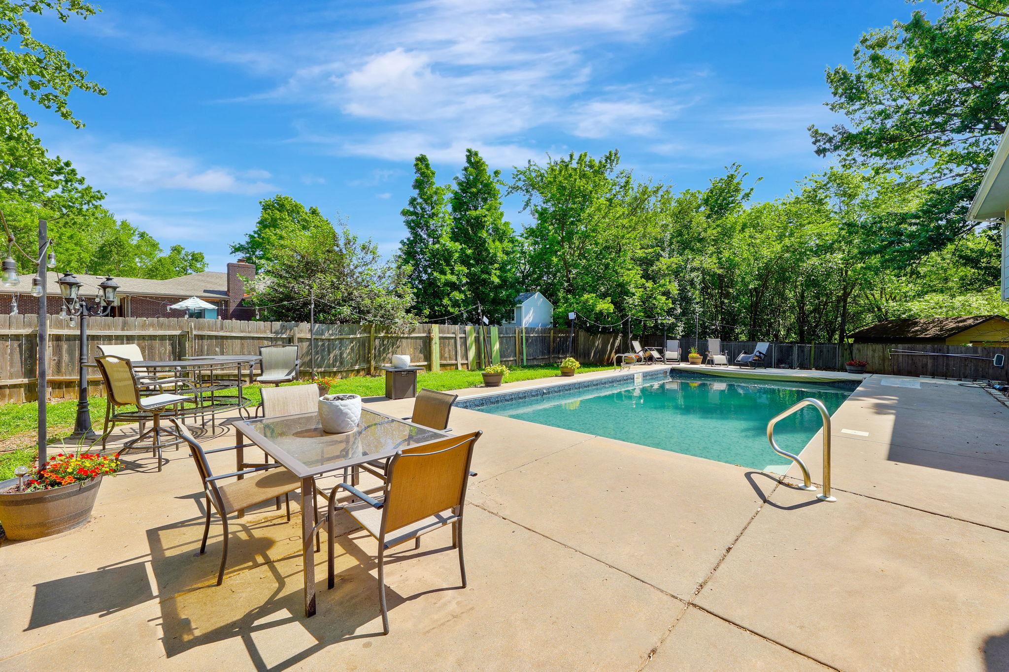1216 N Armstrong Ct, Derby, Virginia image 29