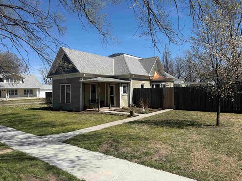 Homes For Sale - 426 N Lincoln St<br/> Cheney, KS 67025