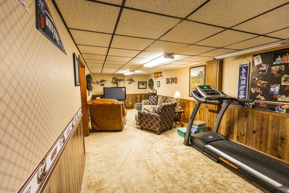 1317 Indian Rock Ln, Salina, Kansas image 11