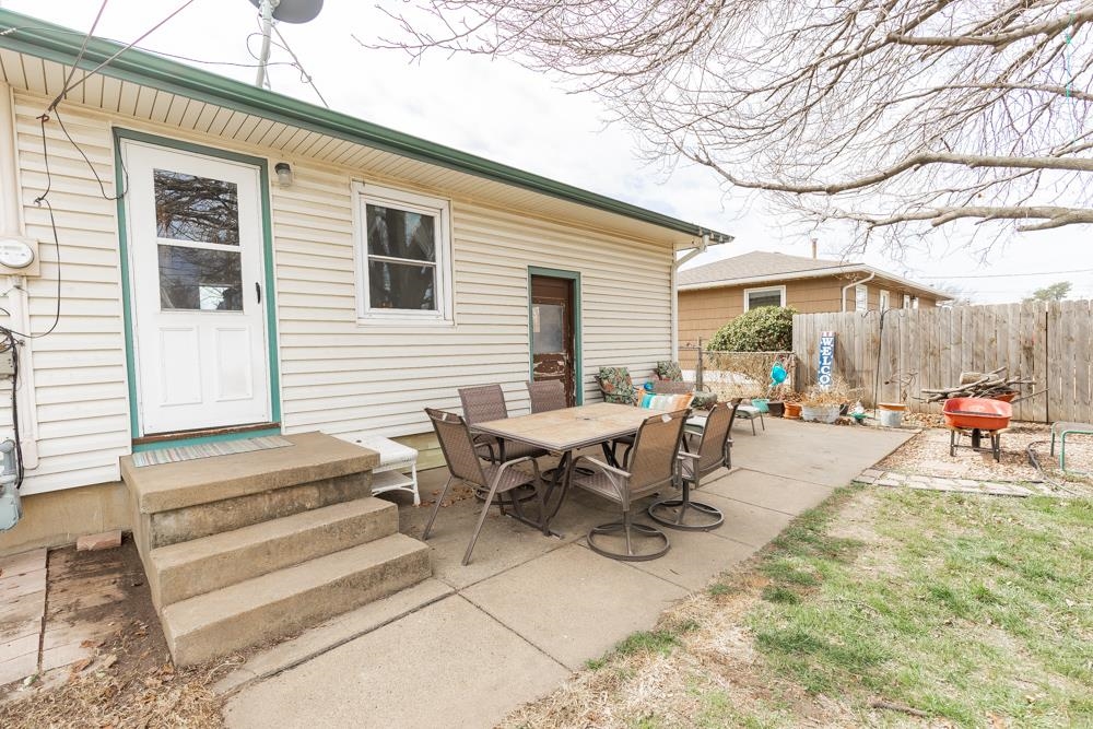1317 Indian Rock Ln, Salina, Kansas image 13