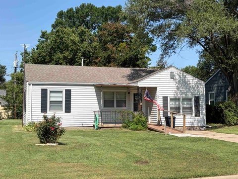 Homes For Sale - 743 S Charron Dr<br/> El Dorado, KS 67042