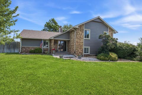 Homes For Sale - 114 W Pine View Drive<br/> Andover, KS 67002