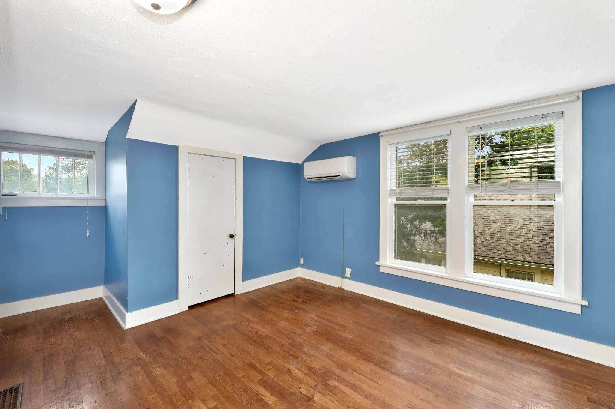 Augusta, Kansas 67010, United States, 4 Bedrooms Bedrooms, ,2 BathroomsBathrooms,Residential,Active,121479