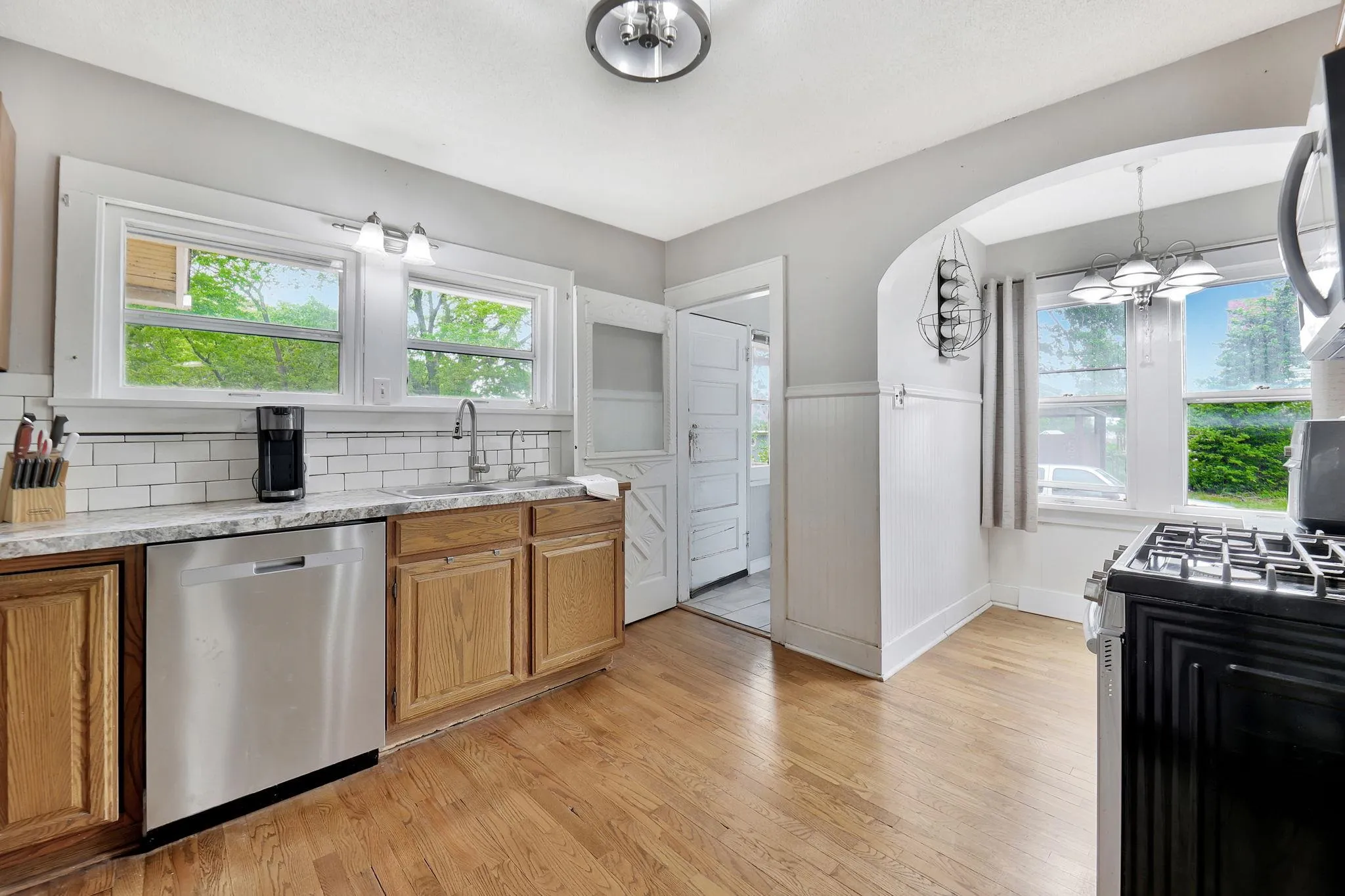 Augusta, Kansas 67010, United States, 4 Bedrooms Bedrooms, ,2 BathroomsBathrooms,Residential,Active,121479